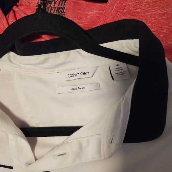 Calvin Klein liquid touch pole shirt - Picture 3 of 3